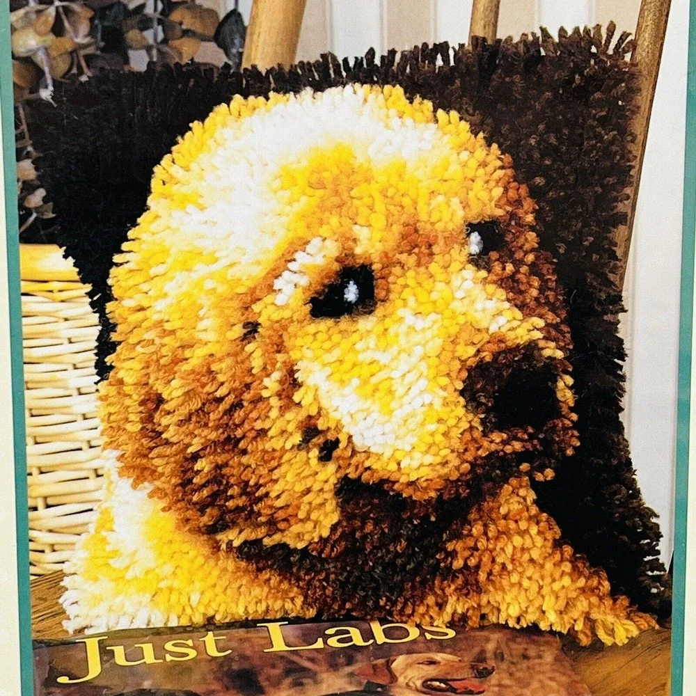 Caron #4670 Puppy‎ Love Latch Hook Kit 12